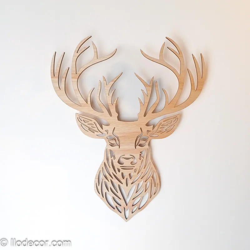 tête de cerf géométrique en bois